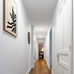 Appartement Logis Marybail, Elegant Avec Terrasse Dans Immeuble Art Deco, Pres De La Gare Et Du Centre-ville A