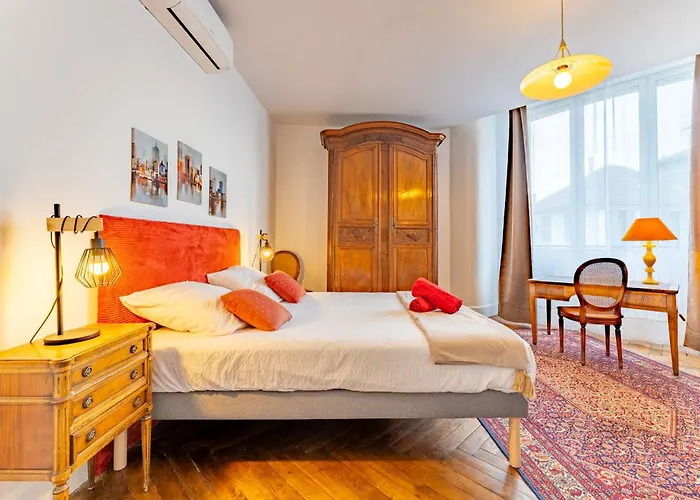 Апартаменты Logis Marybail, Elegant Avec Terrasse Dans Immeuble Art Deco, Pres De La Gare Et Du Centre-ville A