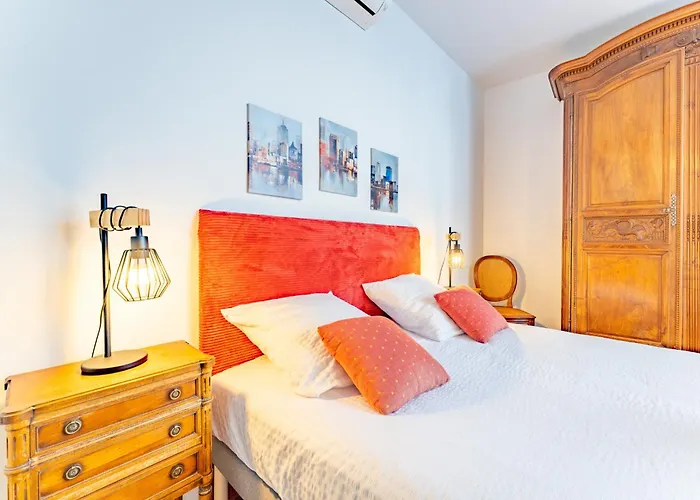 Logis Marybail, Elegant Avec Terrasse Dans Immeuble Art Deco, Pres De La Gare Et Du Centre-ville A