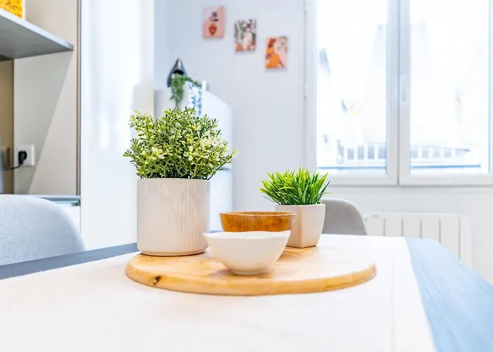 Logis Marybail, Elegant Avec Terrasse Dans Immeuble Art Deco, Pres De La Gare Et Du Centre-ville A Апартаменты