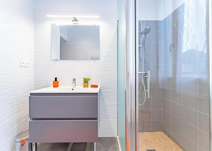 Logis Marybail, Elegant Avec Terrasse Dans Immeuble Art Deco, Pres De La Gare Et Du Centre-ville A Апартаменты *